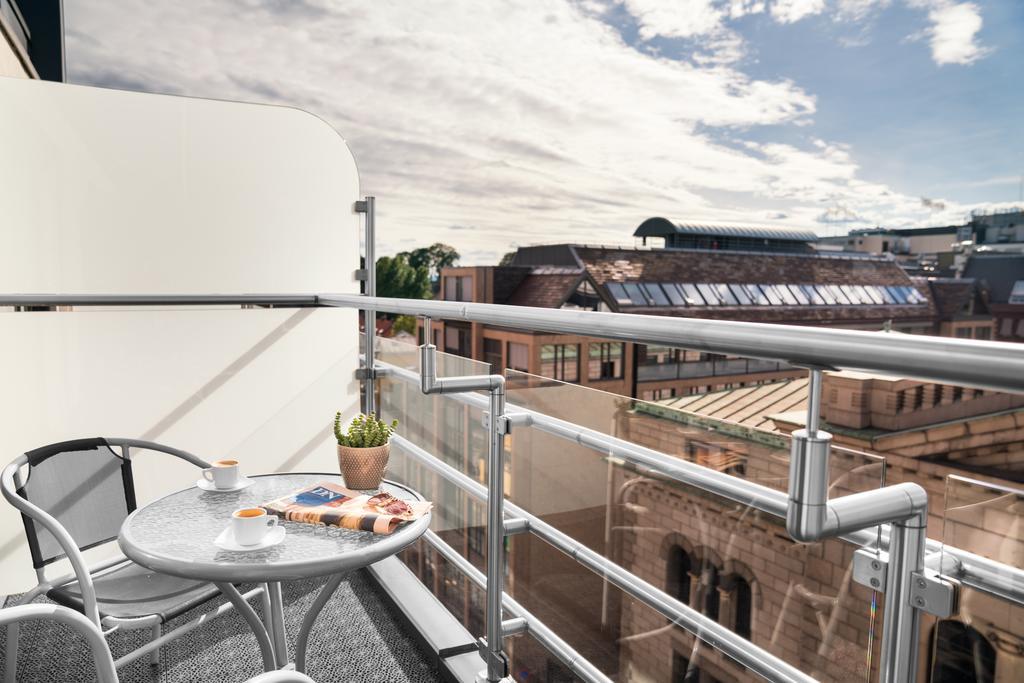 Net Zero Standard-rom med balkong