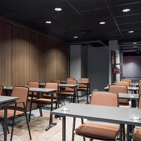 Radisson Red Oslo City Centre, A Verified Net Zero Hotel-3
